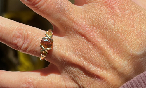 Stone 9ct gold 2 - 9ct,