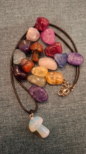 Mineral bundle inc carnelian